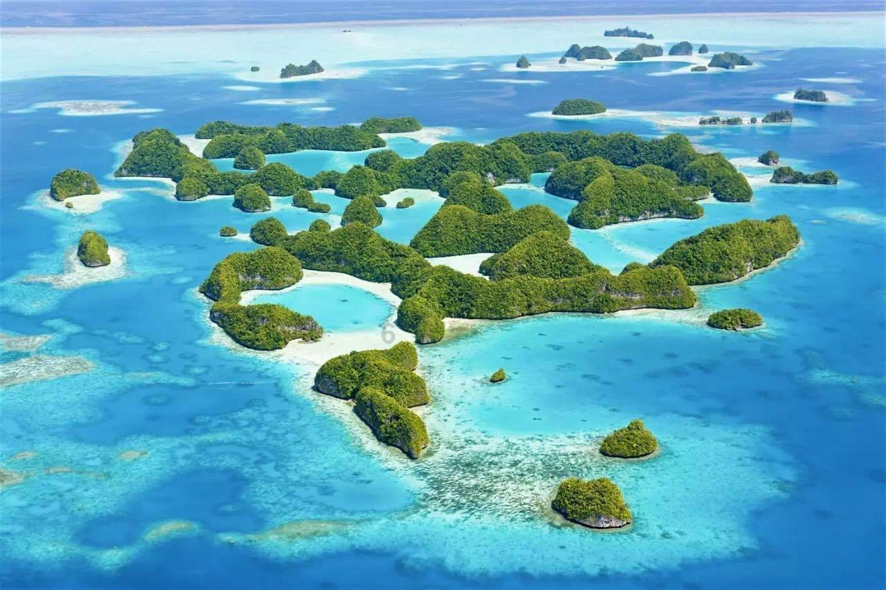 南沙最大的群礁,可吹填615平方公里,未来可建设大型海上城市